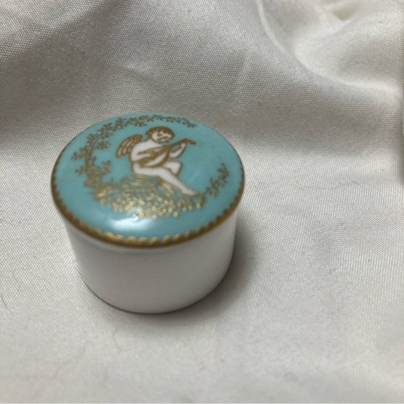 Vintage Spode Fine Bone China Trinket Box Cherub teal and gold Floral Pattern. - Picture 2 of 8
